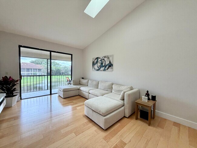 Building Photo - 7935 La Mirada Dr