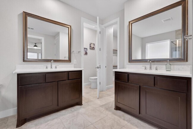 Building Photo - 21711 Emerton Cres Wy