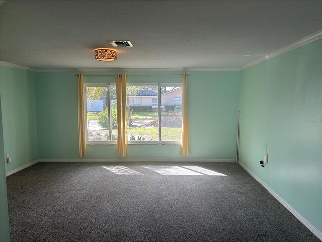 Building Photo - 10845 Del Prado Dr E