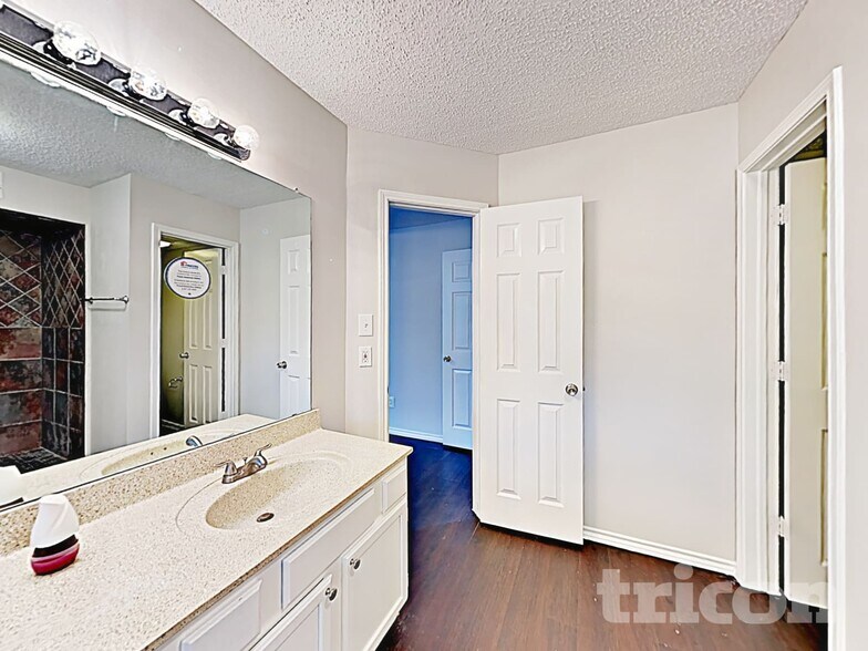 Building Photo - 4740 Waxwing Dr