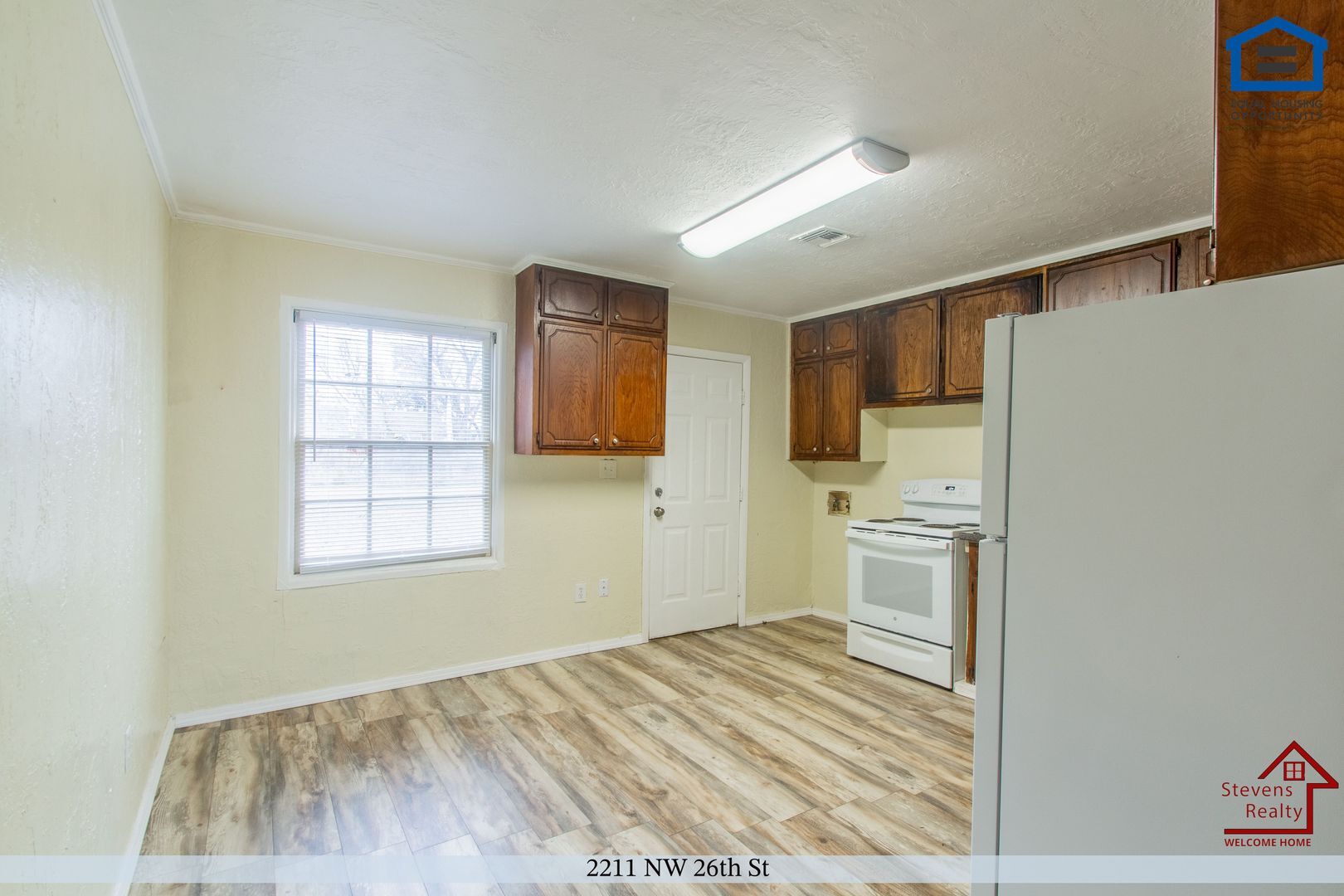 Building Photo - 2211 NW 26th St