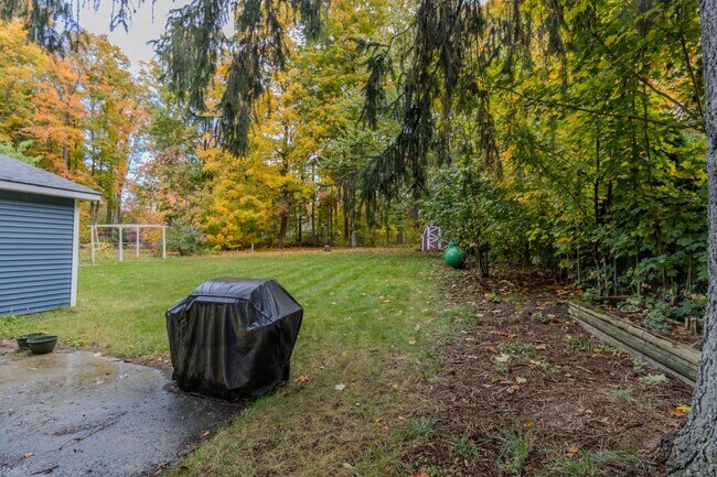 Building Photo - Retreat on Duck Lake Peninsula