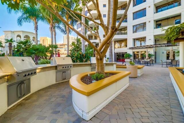 Building Photo - 700 W Harbor Dr