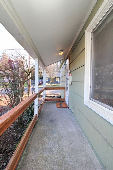 Building Photo - 4503-4507-4507 NE 52nd Ave