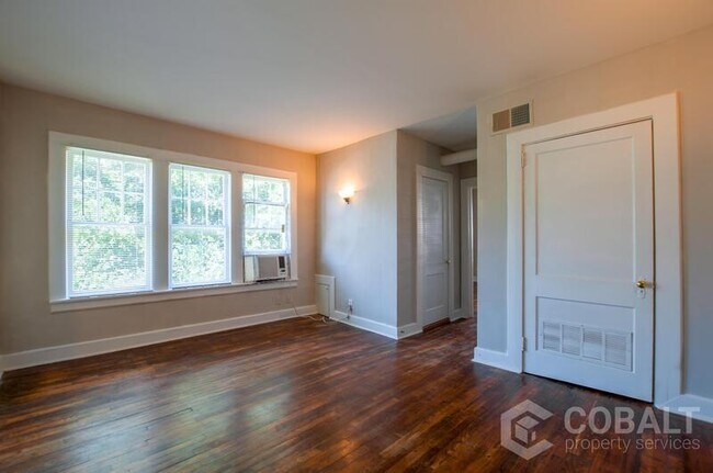 Primary Photo - 678 Somerset Terrace NE