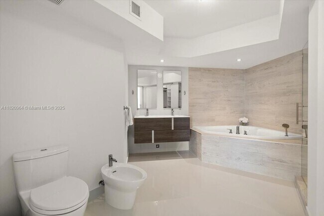 Building Photo - 6301 Collins Ave