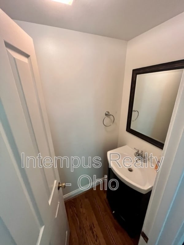 Building Photo - 3724 Stevens Pl