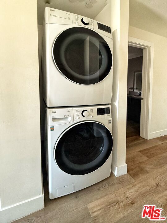 Building Photo - 723 S St Andrews Pl