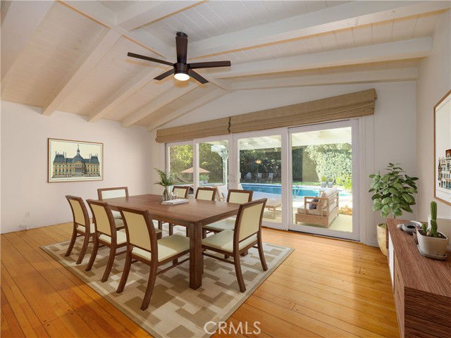 Building Photo - 4539 Hayvenhurst Ave