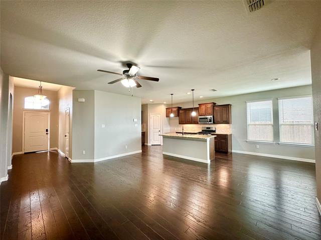 Building Photo - 1100 Blooming Prairie Trail