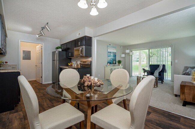 Building Photo - Beacon Lake Apartments