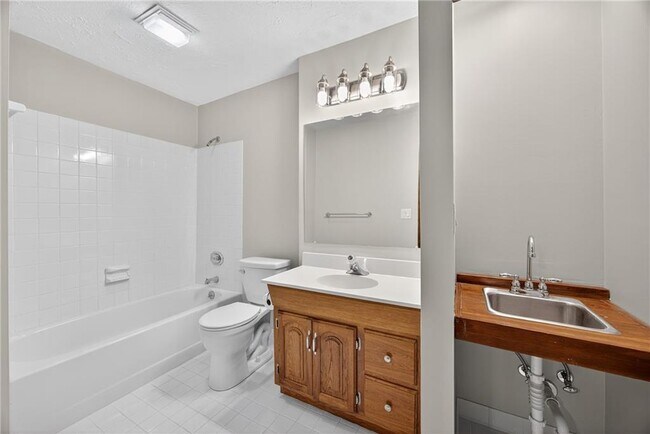 Building Photo - 1570 Greyfield Trce