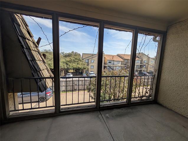 Building Photo - 8560 Park Ln