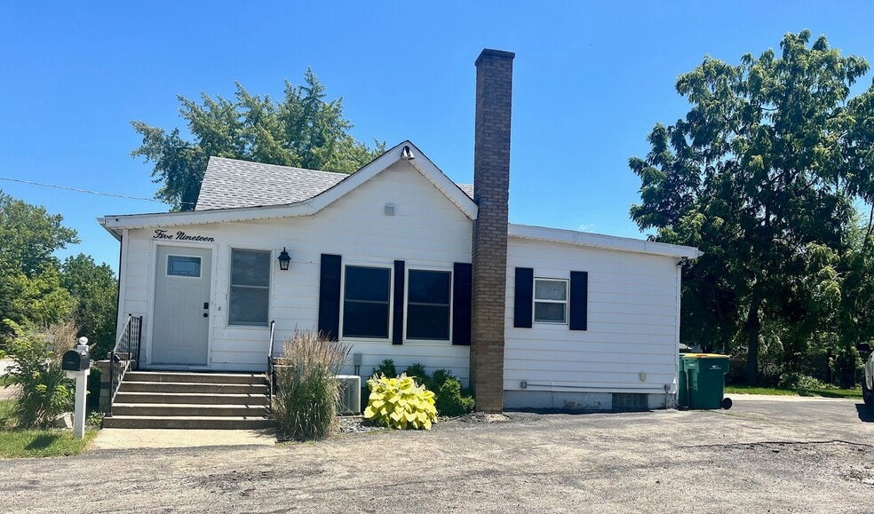 Building Photo - 519 Whelan St