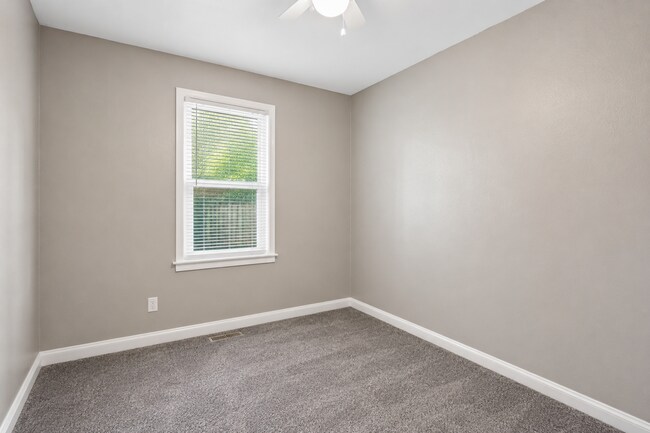 Building Photo - 4673 Dearborndale