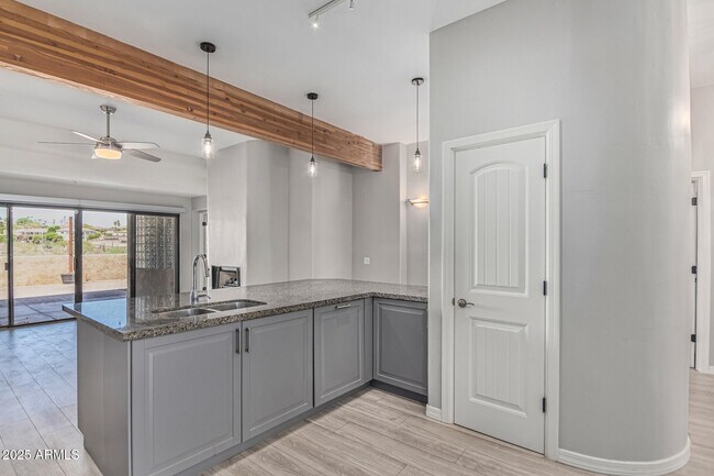 Building Photo - 16107 E Emerald Dr