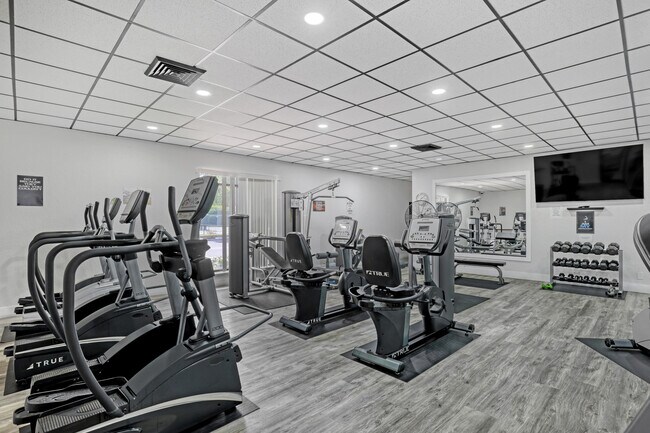 Building Photo - 2455 Lindell Blvd