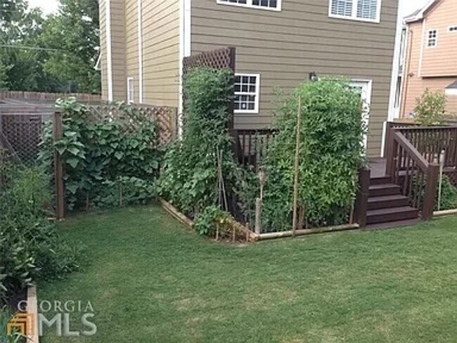Building Photo - Charming 3BR House in Atlanta