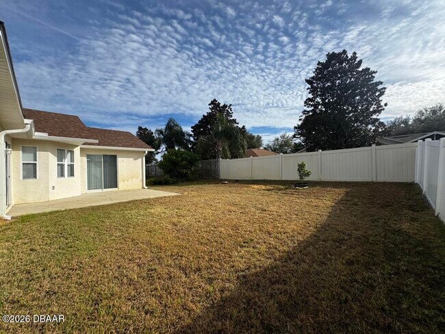 Building Photo - 252 Fountain Lake Blvd