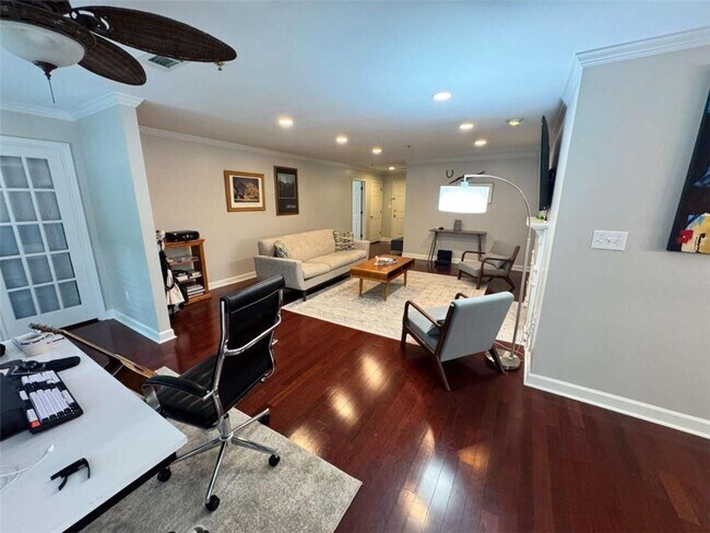 Building Photo - 3201 Lenox Rd NE