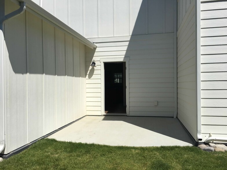 Patio - 1711 Lone Pine Dr