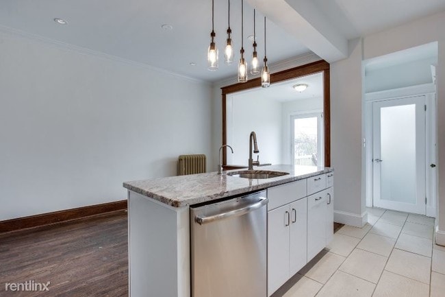 Building Photo - 3 br, 3 bath Townhome - 702 Ingraham St NW