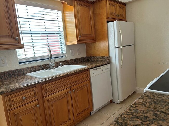 Building Photo - 3229 Oak Lawn Pl