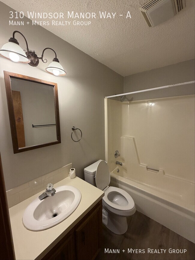 Building Photo - 310 Windsor Manor Way