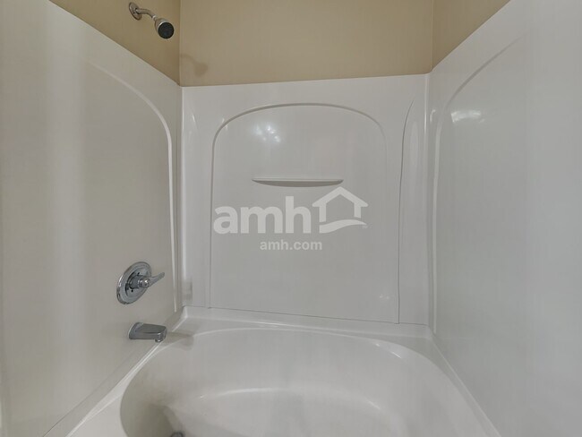 Building Photo - 14241 W Port Royale Ln