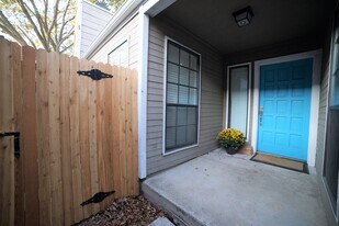 Building Photo - 6324 Winton St