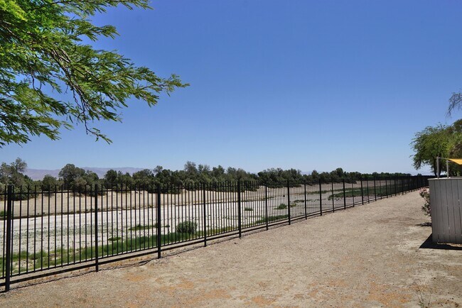 Building Photo - 43376 Cook St