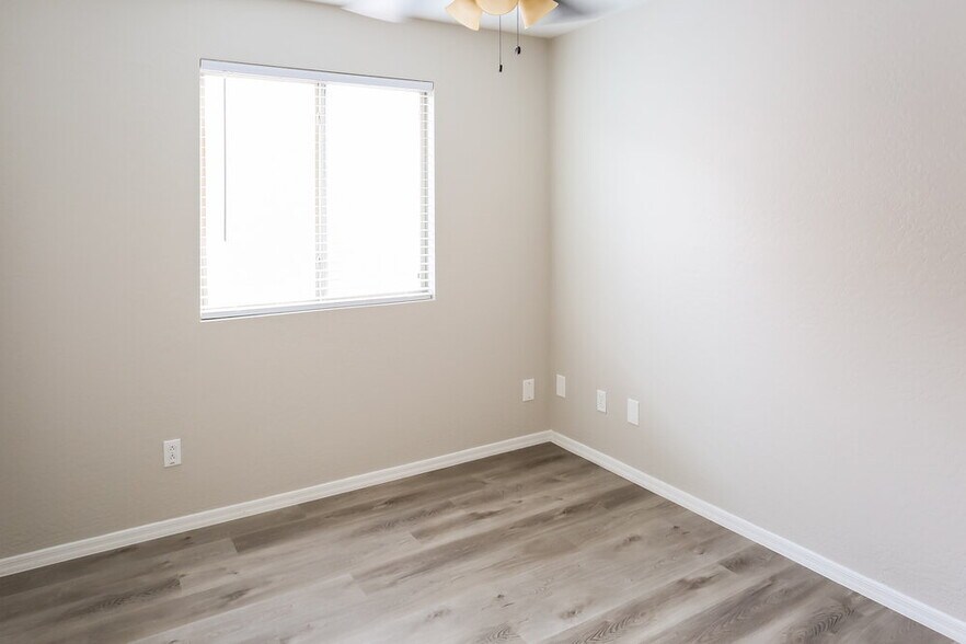 Building Photo - 6806 W Gary Way