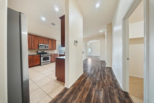 Building Photo - 5015 Bridgecrossing Ct