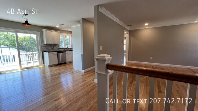 Building Photo - 4B Ash St-