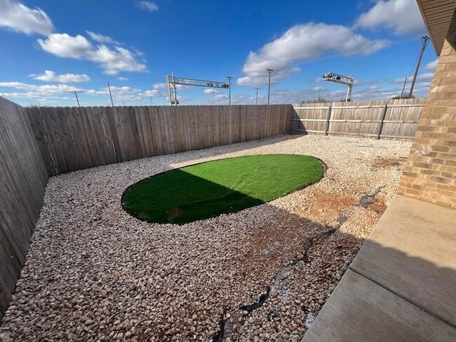 Building Photo - 1902 Langford Ave