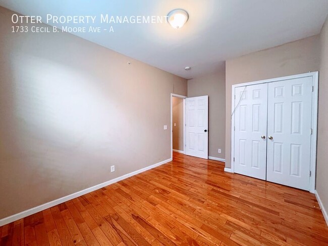 Building Photo - Spacious 3B/2.5BA with Modern Comforts – C...