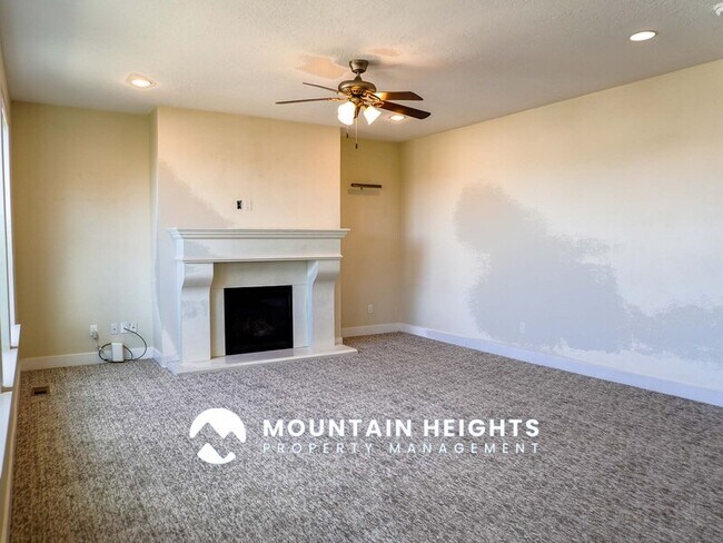 Building Photo - 2274 S 50 E