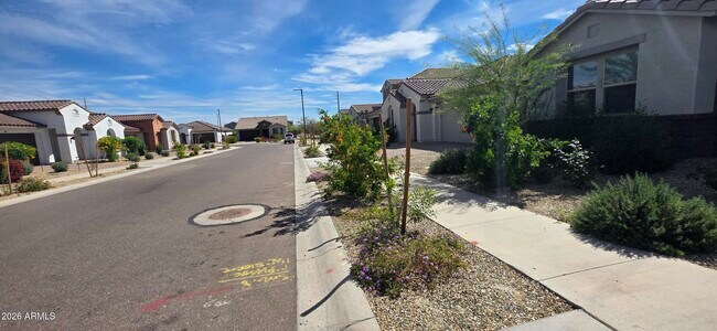 Building Photo - 14759 W Soft Wind Dr