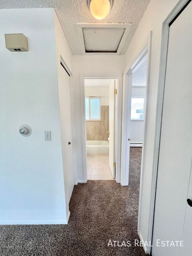 Building Photo - FREE 50" TV WITH MOVE IN!!!  BEAUTIFUL AND...