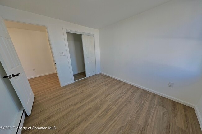 Building Photo - 318 W Main St