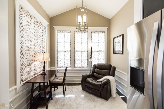 Building Photo - 3348 Turngate Ct