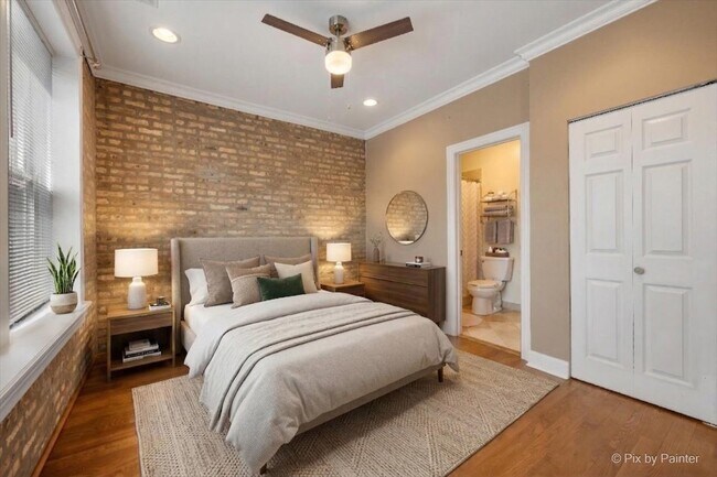 Building Photo - 6146 N Ravenswood Ave