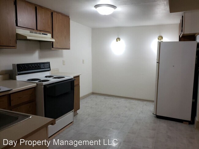 Building Photo - 1300 W Prospect Ave