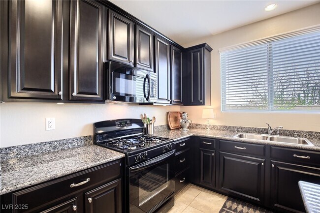 Building Photo - 7220 Willow Brush St