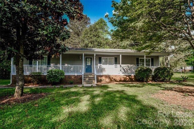 Building Photo - 7730 Deer Track Dr