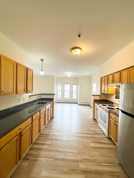 Building Photo - 12 Humphreys Pl