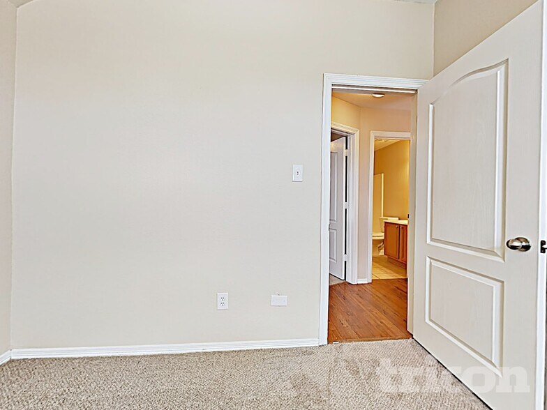 Building Photo - 6814 Kotlan Ct