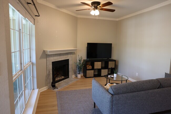 Building Photo - 7151 Gaston Ave