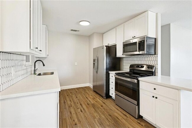 Building Photo - 2809 N Turnbull Dr