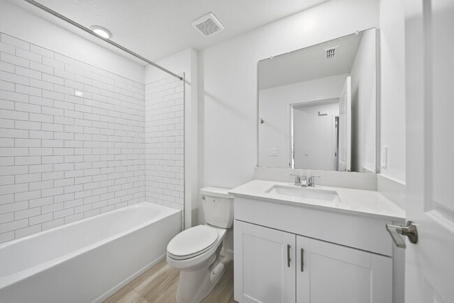 Building Photo - Charming 3-Bed Oasis with 2 Baths in Land O' Lakes – Your Ideal 1,448 Sq Ft Retreat!